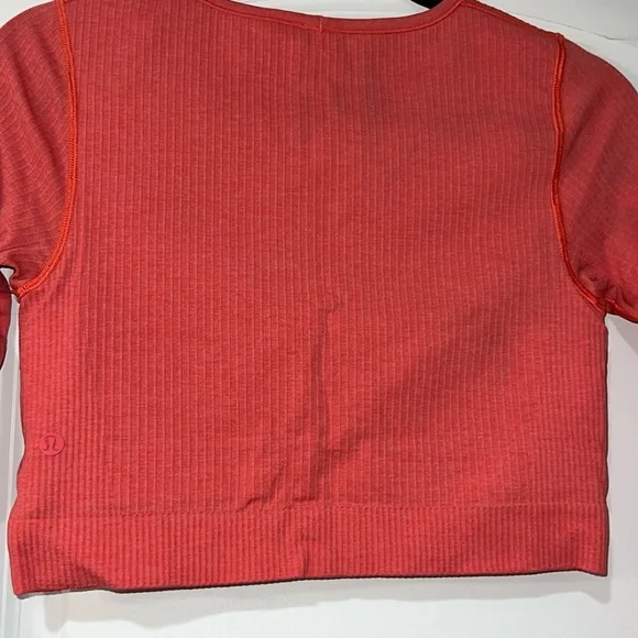 Lululemon cropped long sleeve - Picture 3 of 5